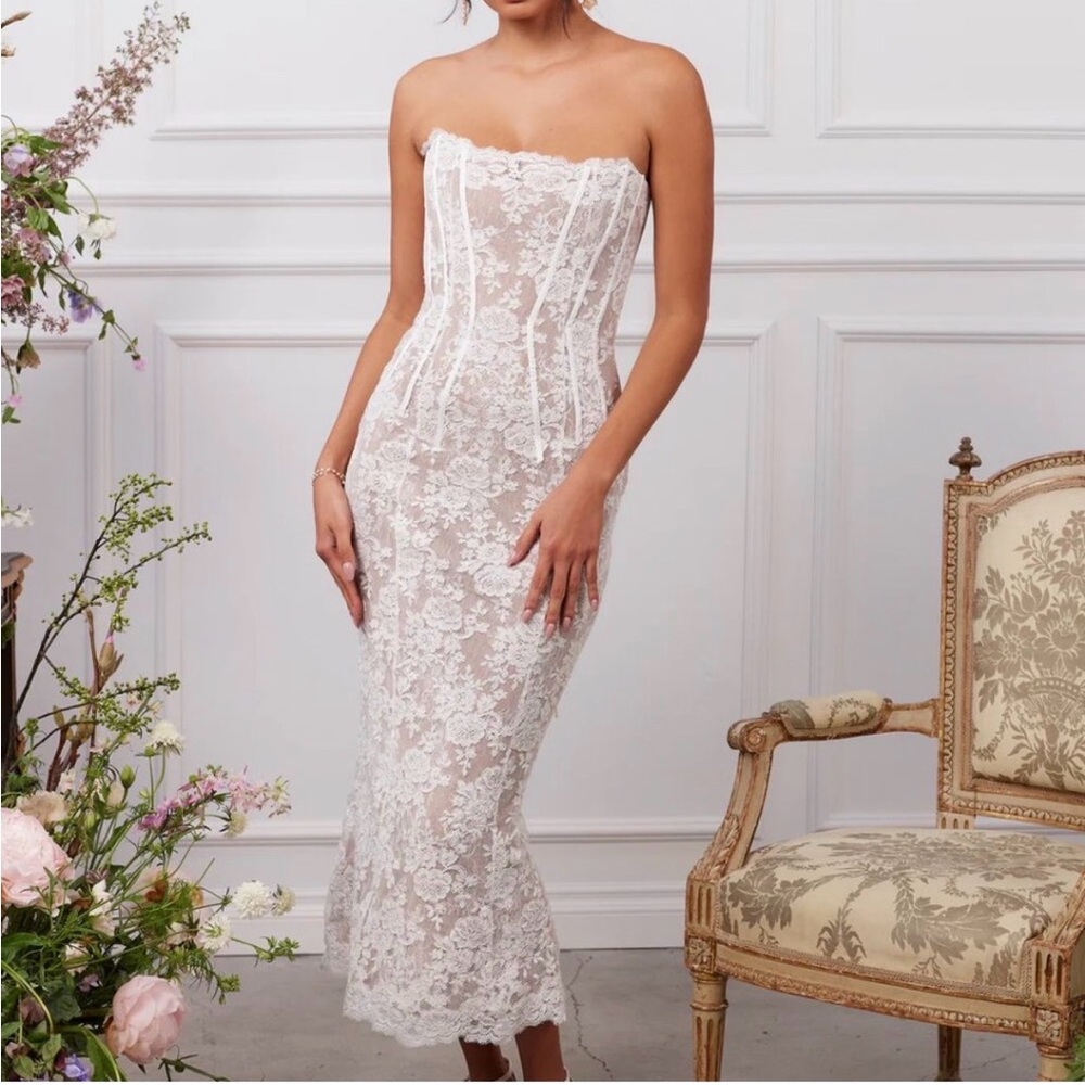 V. Chapman Ivory Strapless Lace Midi Dress